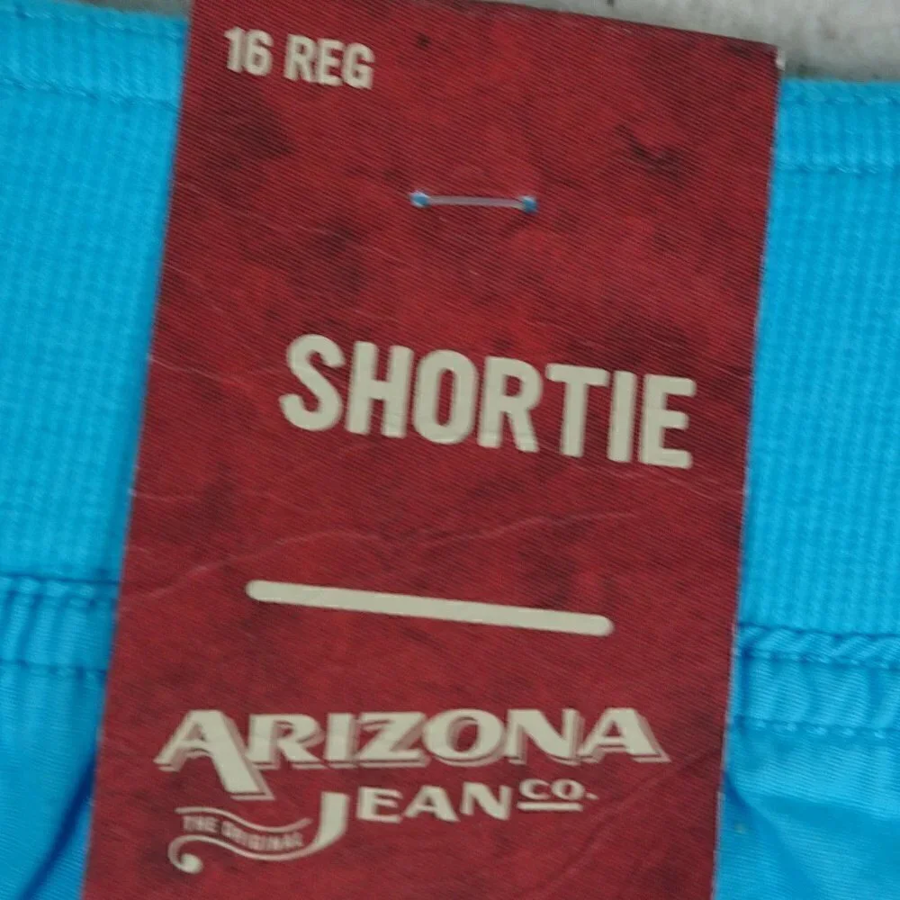 Arizona Jeans Shortie Blue Shorts Size 16
